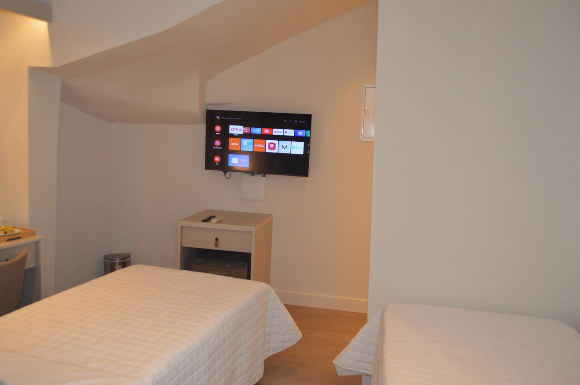 לרנקה Leondiana Boutique Hotel מראה חיצוני תמונה